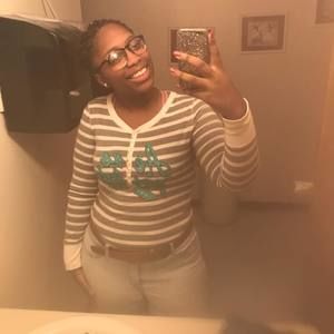 Meet your Posher, Carrie